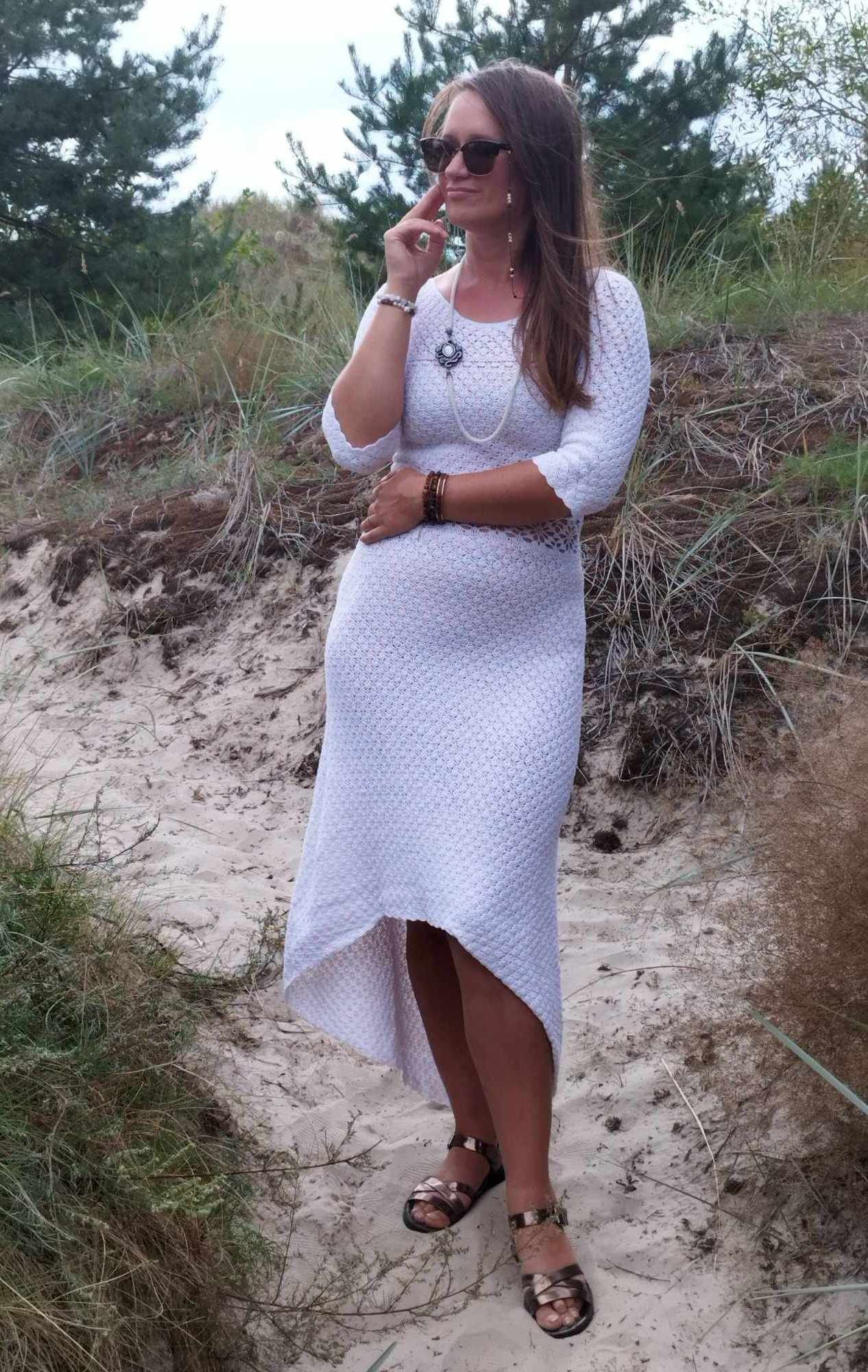 suknele nerta rankomis