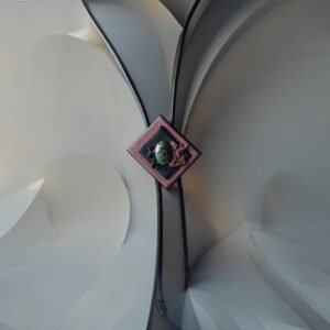 Odinis kaklo papuošalas rombas