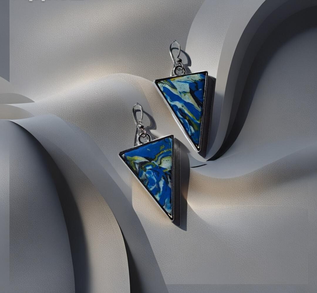 auskarai molio melynas