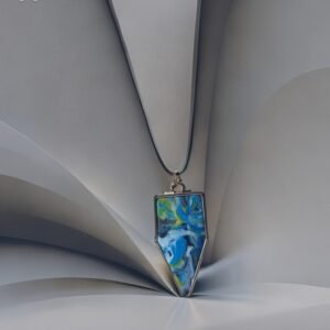 Polimerinio molio įrėmintas pakabukas