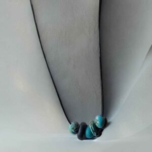 Polimerinio molio kamuoliukų pakabukas