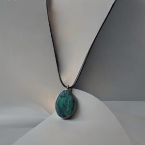 Polimerinio molio įrėmintas pakabukas