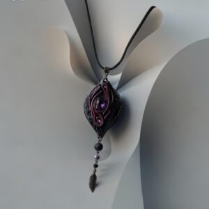 Odinis kaklo pakabukas su stiklo kristalu