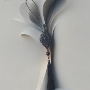 Odinis kaklo pakabukas su stiklo kristalu