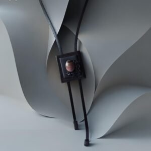 Odinis kaklo papuošalas kvadratas