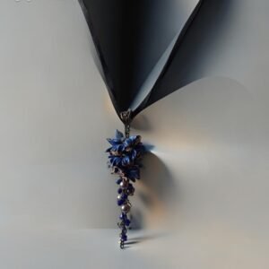 Odinis kaklo pakabukas gėlytė