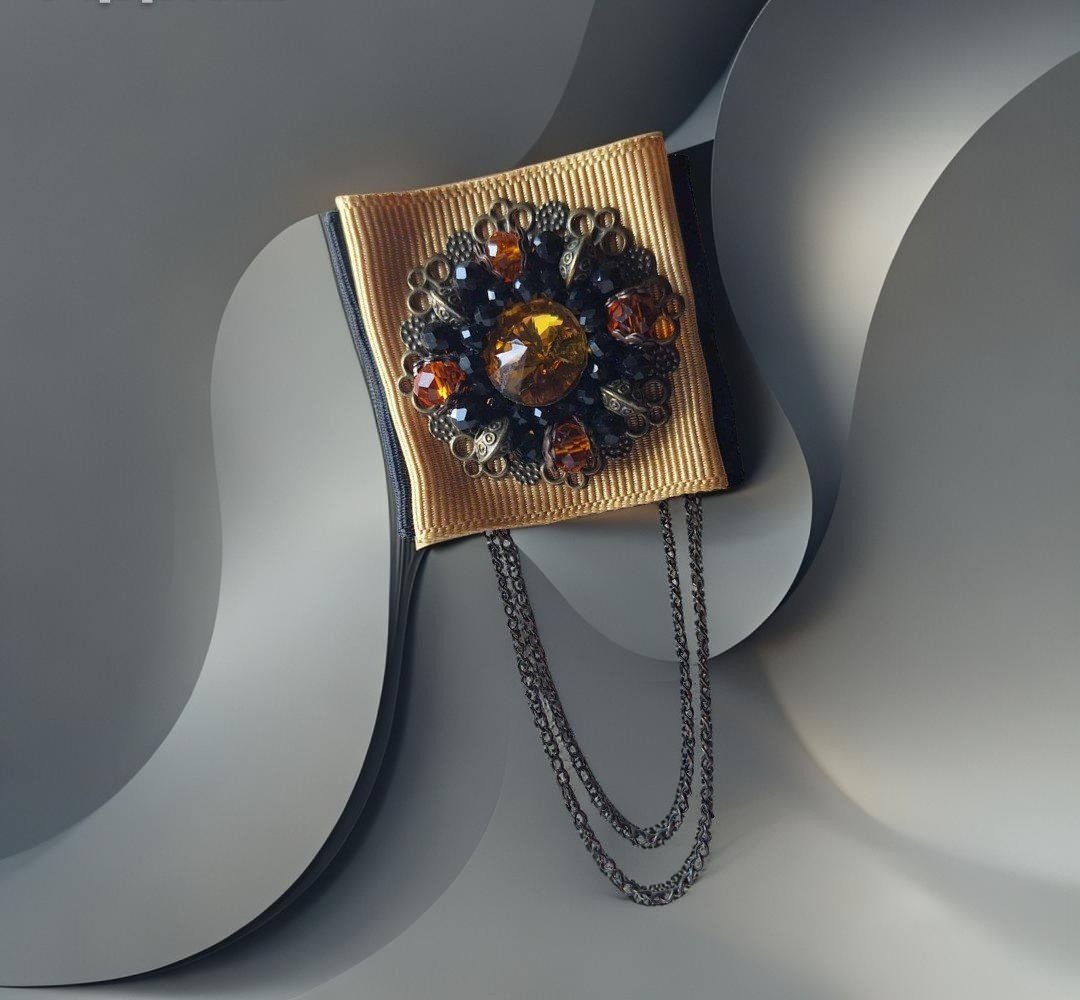 sage kaspinas geltona