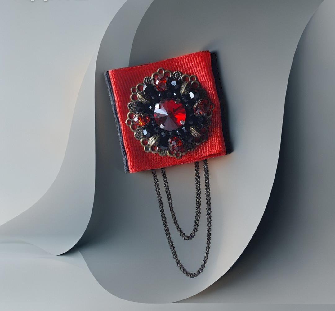 sage kaspin raudonas